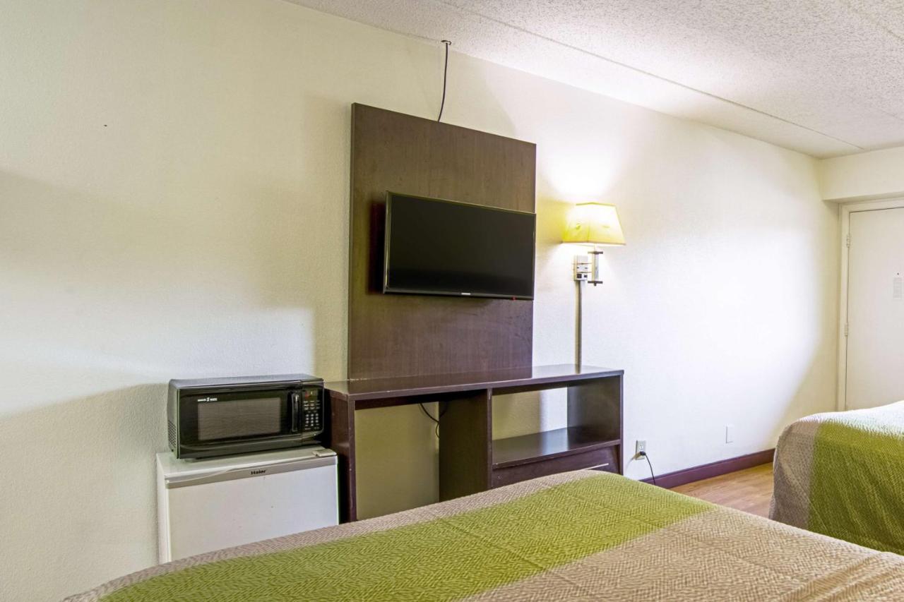 Motel 6-Charlotte, Nc - Airport Εξωτερικό φωτογραφία
