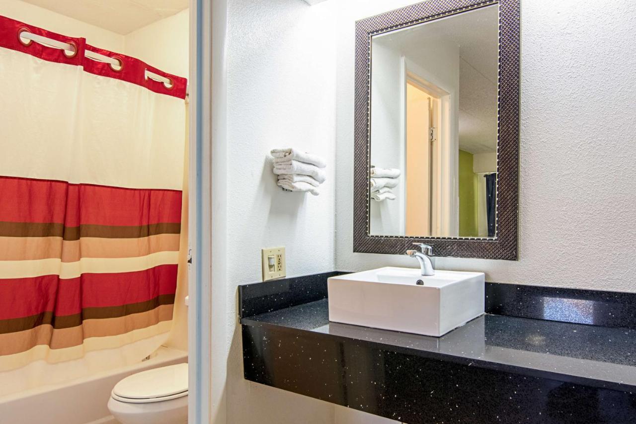 Motel 6-Charlotte, Nc - Airport Εξωτερικό φωτογραφία